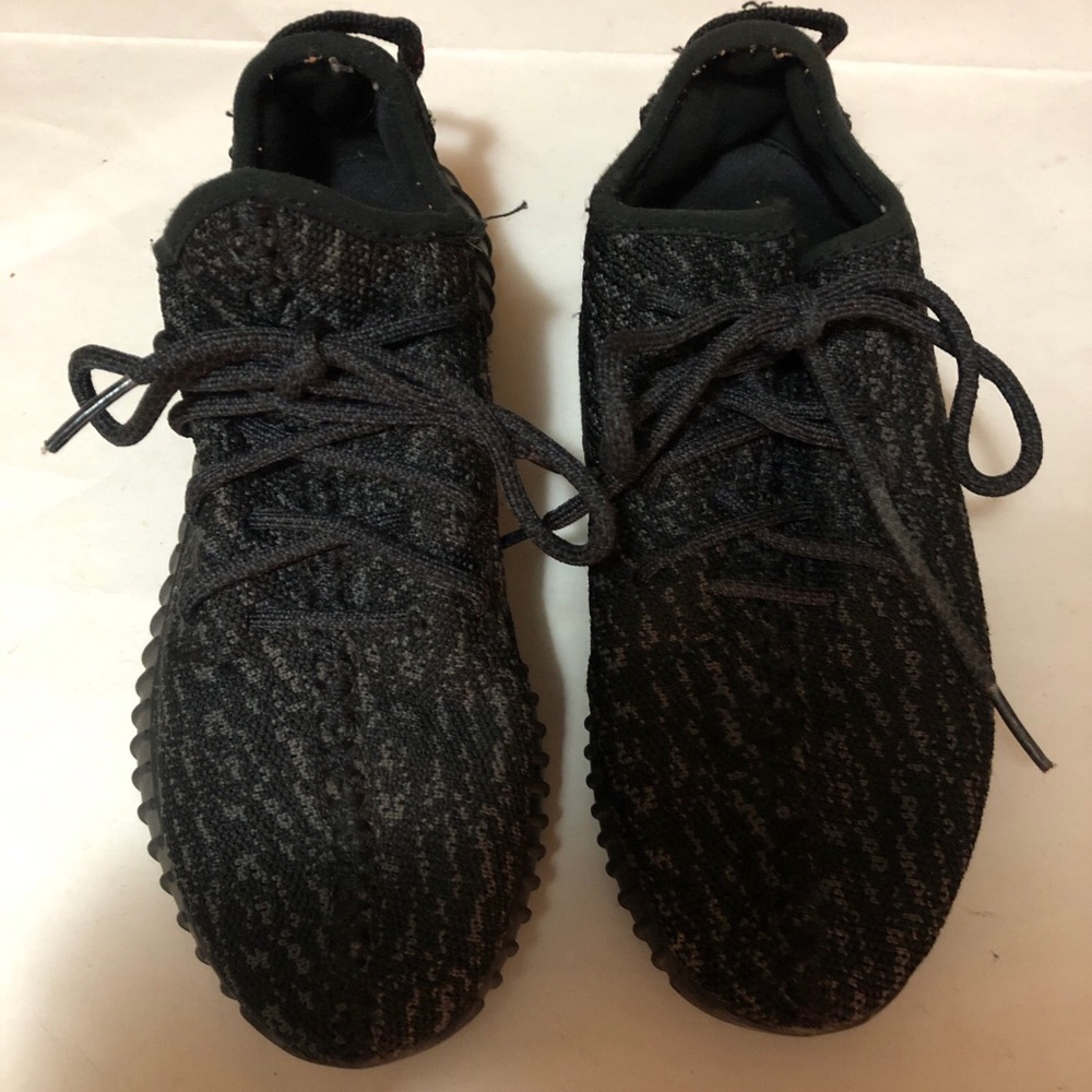 Adidas Yeezy Boost Shoes Black Size 5 Us ART AQ2660